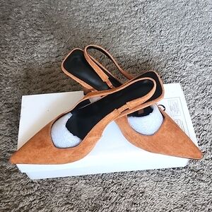 New in box faux suede slingback heels size 10